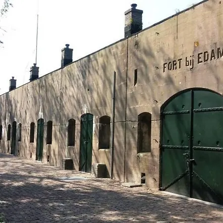 Apartment Unique B&b, In The Historic Centre Of Edam